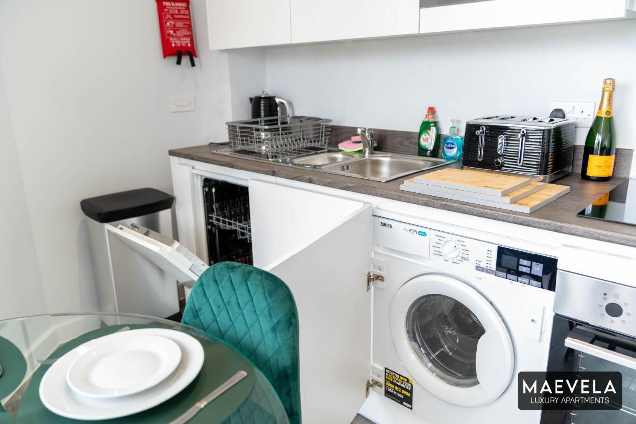 Maevela Apartments - Luxury Top Floor Penthouse - With Parking - 2 Bedroom New Build Apartment ✪ City Centre, Digbeth ✓ With Huge Patio Sliding Doors - City View - Rooftop Terrace - Ps4 & Smart Tv'S Birmingham Exteriér fotografie